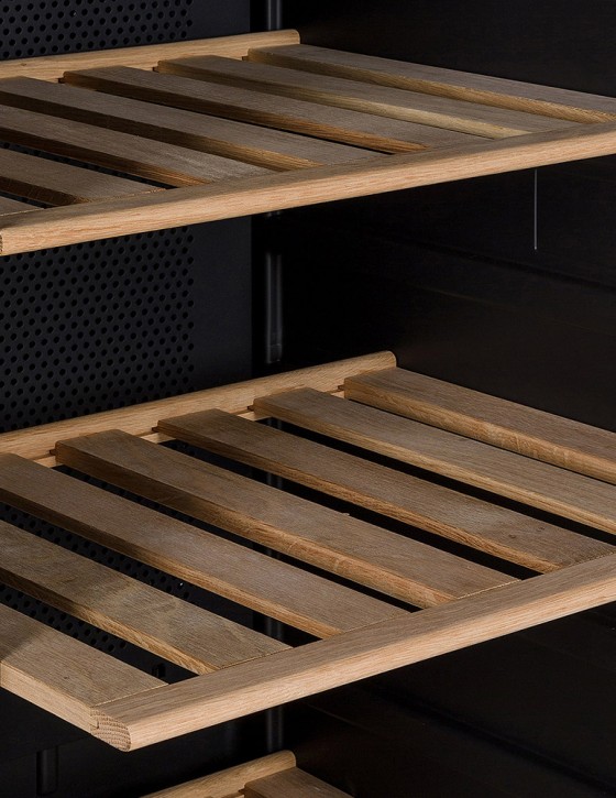 VIP185 - Multi Zone Wine Cabinet - 195 bottles